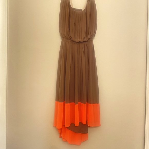 Cute Jessica Simpson dress - Picture 1 of 3